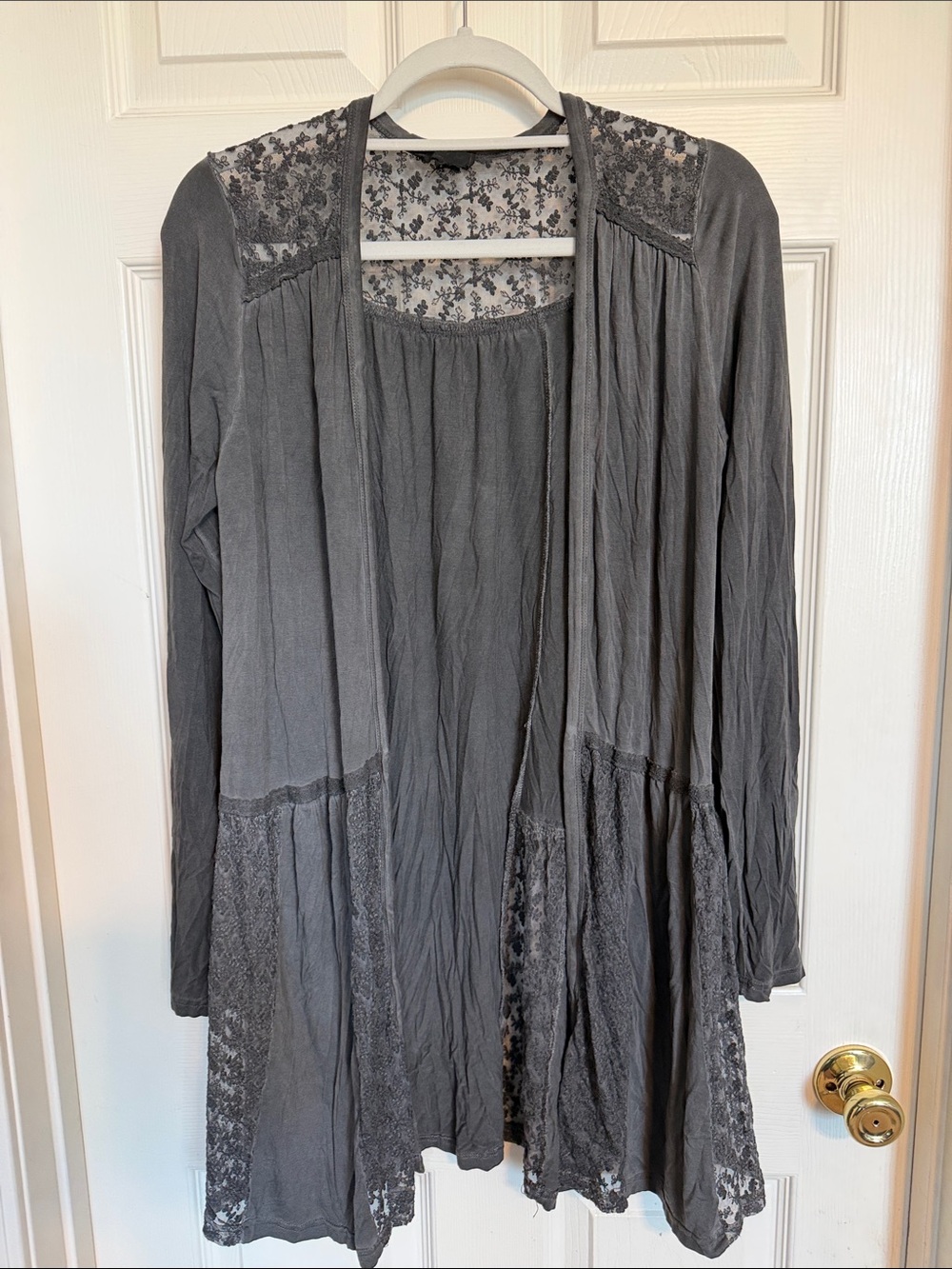 POL Gray Long Sleeve Lace-Trim Open Kimono